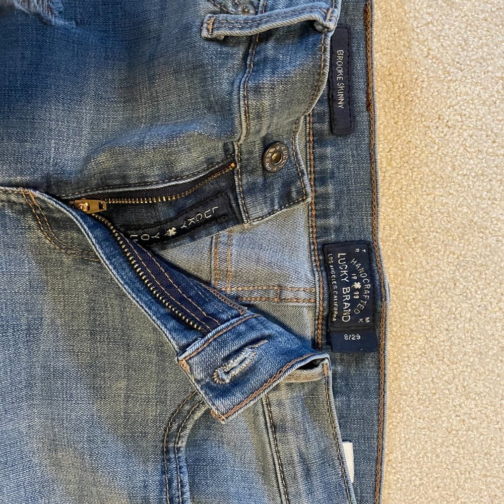 RippedJeans - Picture 3 of 4
